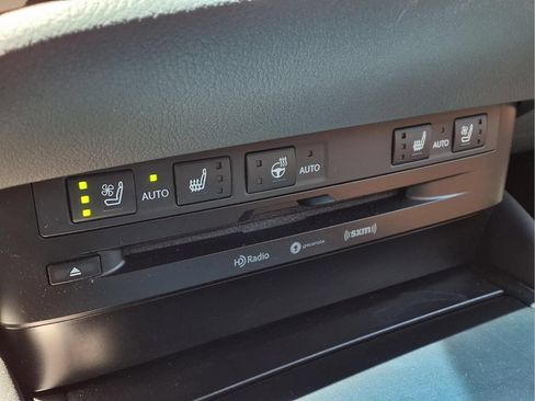 Used 2022 Lexus ES 350 w/ Premium Package FWD image 18