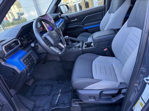 Certified 2025 Toyota Tacoma TRD Off-Road AWD/4WD image 11