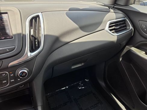Certified 2024 Chevrolet Equinox LT FWD image 28