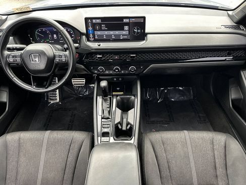Used 2025 Honda Accord Sport image 15