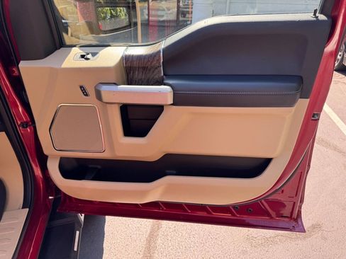 Used 2019 Ford F250 Lariat w/ Lariat Ultimate Package AWD/4WD image 19