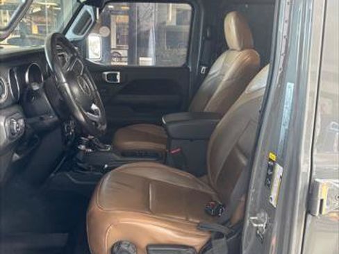 Used 2022 Jeep Gladiator Overland w/ Popular Equipment Package AWD/4WD image 28