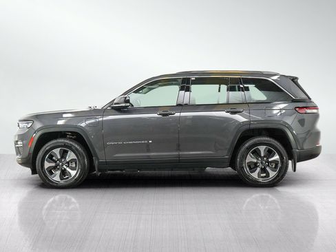 Used 2023 Jeep Grand Cherokee 4WD 4xe image 2