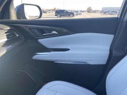 Used 2025 Chevrolet Traverse High Country w/ LPO, Floor Liner Package image 32