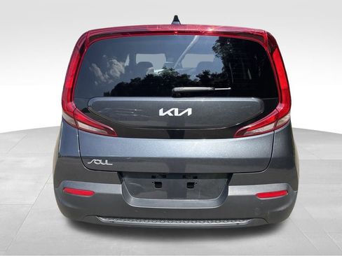 Used 2022 Kia Soul LX w/ Technology Package image 4