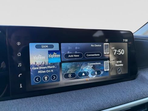 Used 2025 Nissan Kicks SV FWD image 20