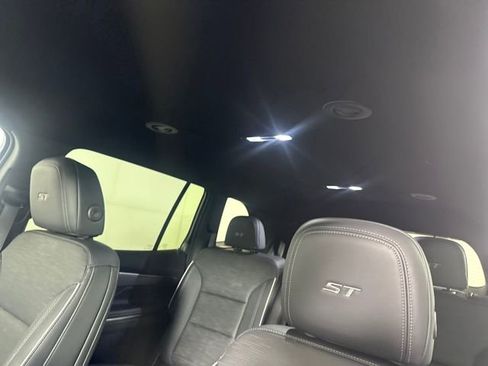 New 2025 Buick Enclave Sport Touring image 12