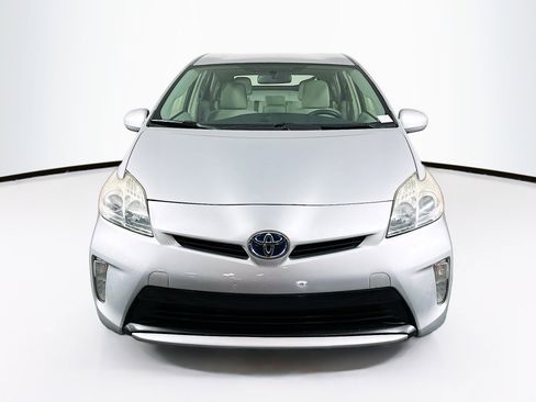 Used 2014 Toyota Prius Two FWD image 2