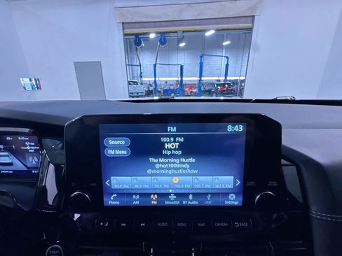 Used 2022 Nissan Pathfinder Platinum w/ Cargo Package AWD/4WD image 27