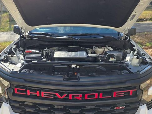 Used 2024 Chevrolet Silverado 1500 Custom Trail Boss w/ LPO, Dark Essentials Package image 3