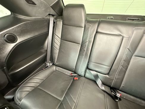 Used 2017 Dodge Challenger SRT Hellcat RWD image 12