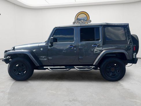 Used 2018 Jeep Wrangler Unlimited Sahara AWD/4WD image 23