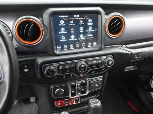 Used 2023 Jeep Gladiator Mojave w/ Cold Weather Group AWD/4WD image 17