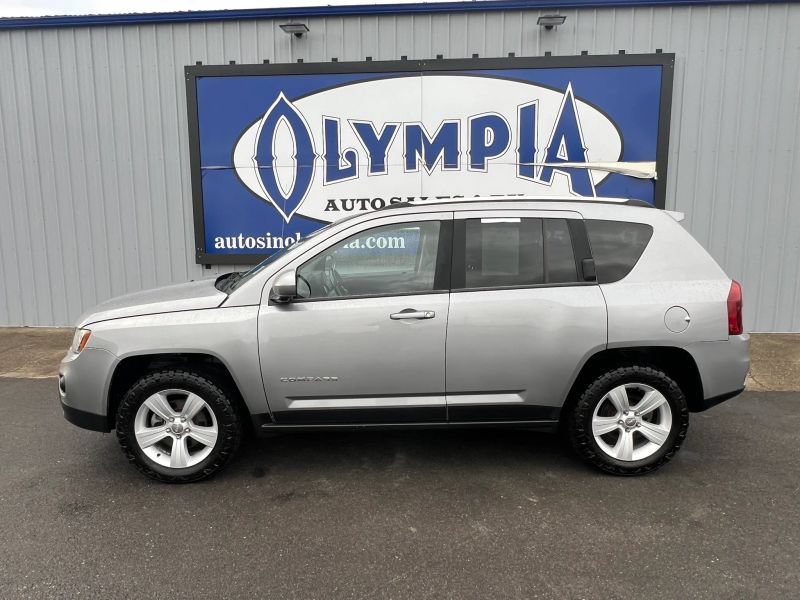 Used 2014 Jeep Compass Latitude AWD/4WD image 16