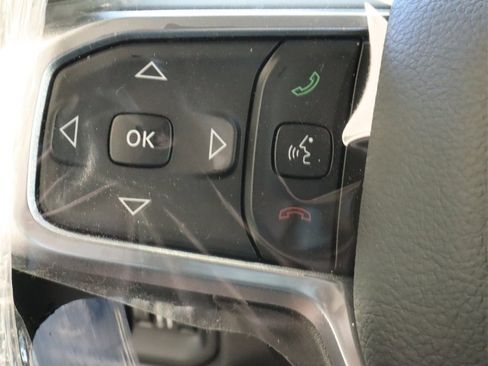 Used 2023 RAM 1500 Laramie image 11