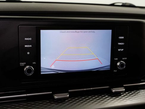 Certified 2022 Kia Carnival LX image 13