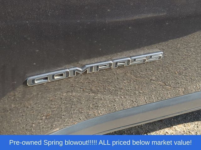 Used 2020 Jeep Compass Latitude FWD image 11
