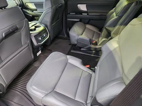 New 2026 Ford Expedition Active image 24