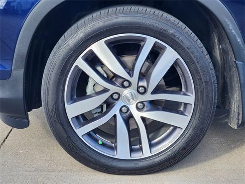 Certified 2018 Honda Pilot Touring image 23