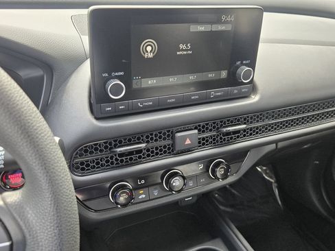 Certified 2025 Honda HR-V LX image 19