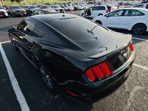 Used 2015 Ford Mustang Premium RWD image 19