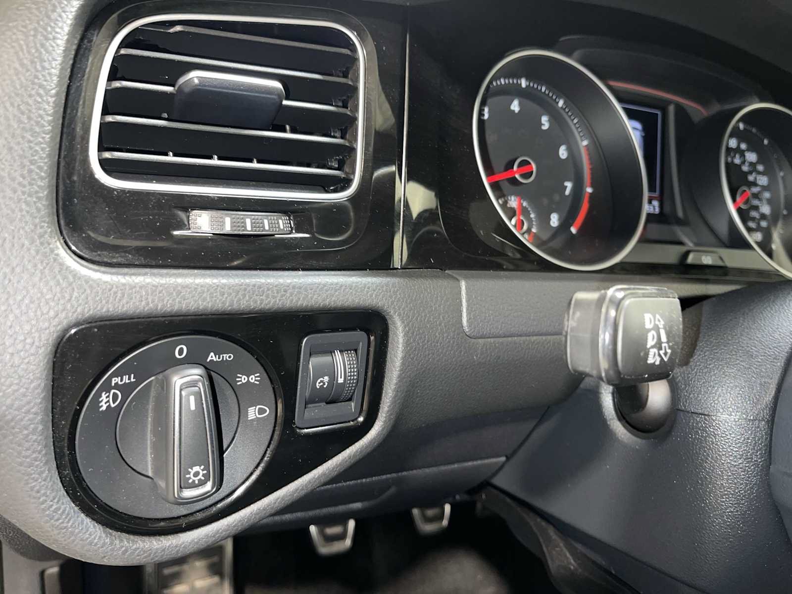 Used 2019 Volkswagen GTI SE w/ SE Experience Package FWD image 24