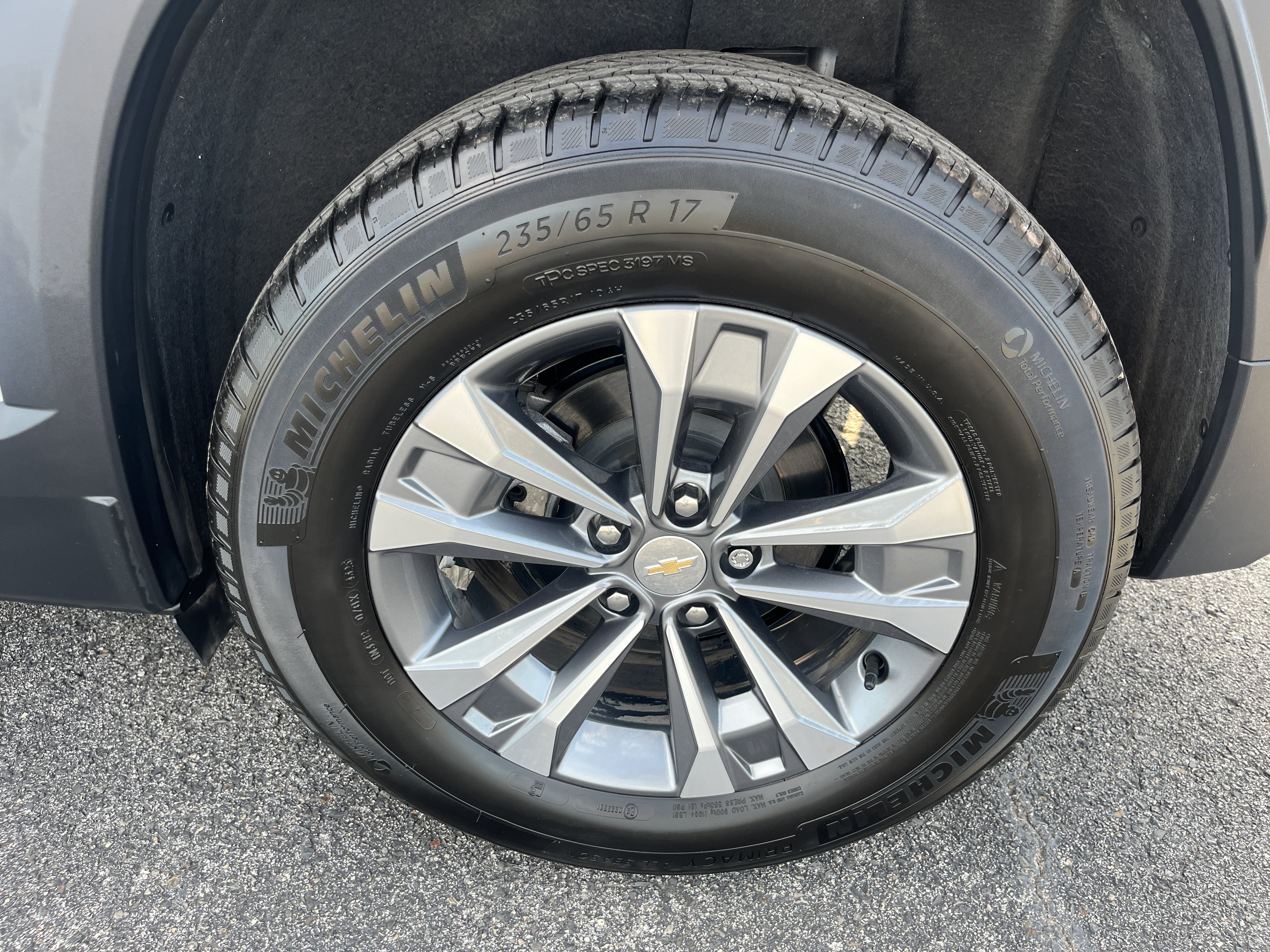 Used 2026 Chevrolet Equinox LT AWD/4WD image 9