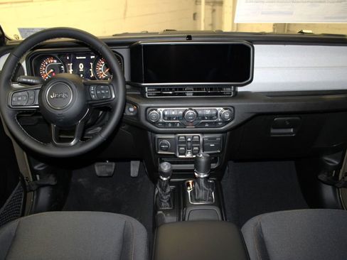 New 2026 Jeep Gladiator Sport image 9