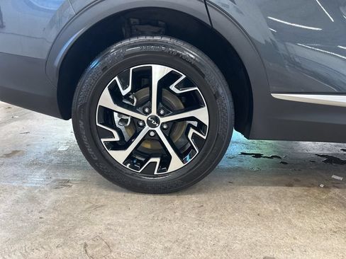 Certified 2024 Kia Sportage EX AWD/4WD image 40
