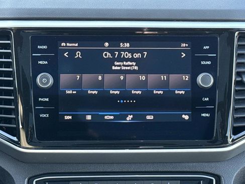 Used 2022 Volkswagen Atlas Cross Sport SE w/ Panoramic Sunroof Package image 13