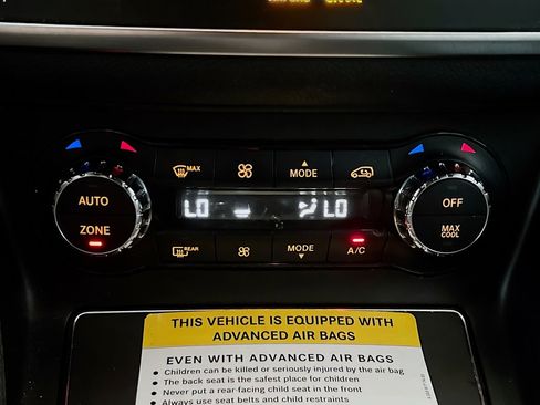 Used 2019 Mercedes-Benz CLA 250 image 11