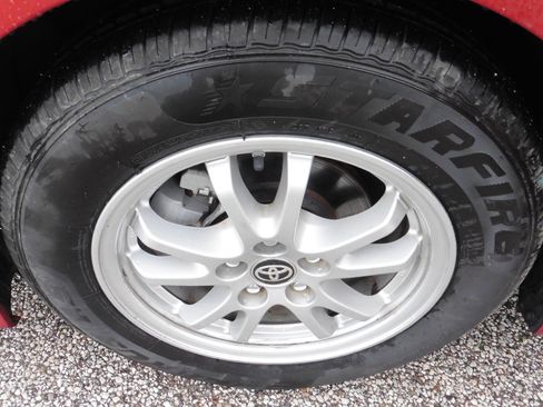 Used 2017 Toyota Prius Two image 19