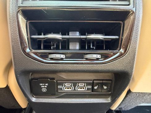 Used 2022 Jeep Grand Cherokee Limited AWD/4WD image 43