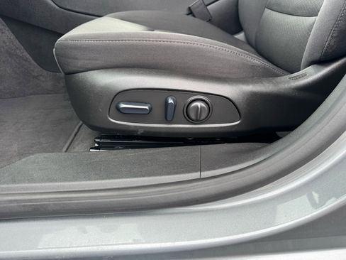 Used 2024 Chevrolet Malibu LT image 15