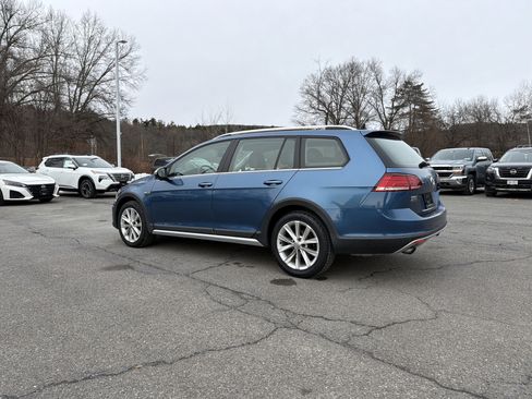 Used 2019 Volkswagen Golf Alltrack SE image 7