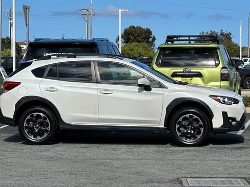 Used 2023 Subaru Crosstrek 2.0i Premium AWD/4WD image 3