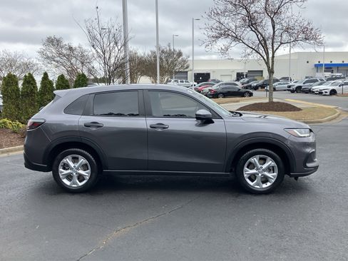 Certified 2025 Honda HR-V LX image 11