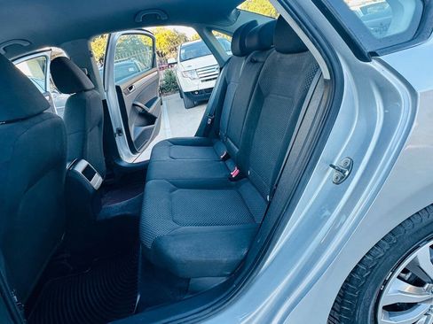 Used 2014 Volkswagen Passat 1.8T S image 16