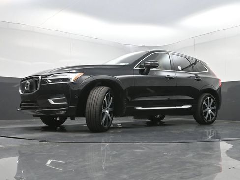 Used 2020 Volvo XC60 T6 Inscription w/ Protection Package Premier AWD/4WD image 25