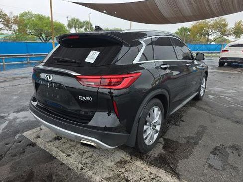 Used 2021 INFINITI QX50 Luxe image 3