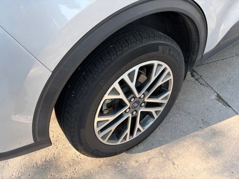 Used 2020 Ford Escape SEL AWD/4WD image 12