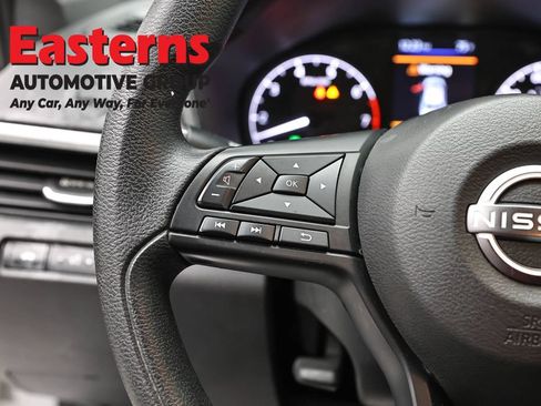 Used 2023 Nissan Altima 2.5 S FWD image 14