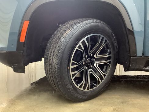New 2026 Jeep Grand Wagoneer 4WD image 31