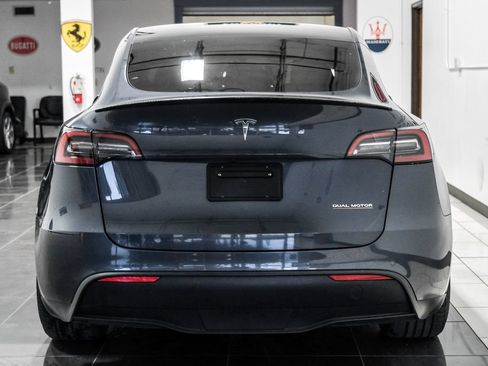 Used 2022 Tesla Model Y Performance AWD/4WD image 10