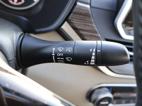 Used 2020 Nissan Altima 2.5 Platinum image 35