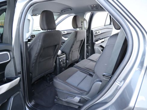 Used 2023 Ford Explorer XLT image 37