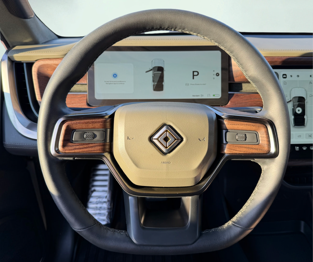 Used 2023 Rivian R1S Adventure Quad AWD/4WD image 31
