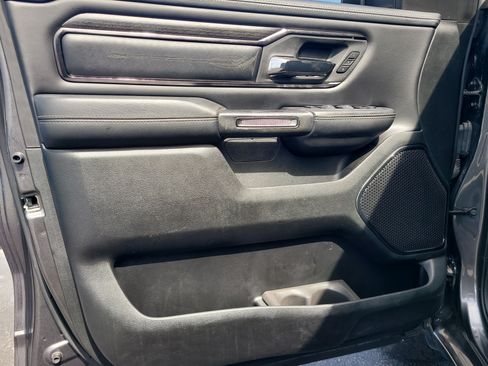 Used 2022 RAM 1500 Limited w/ Body Color Bumper Group AWD/4WD image 16