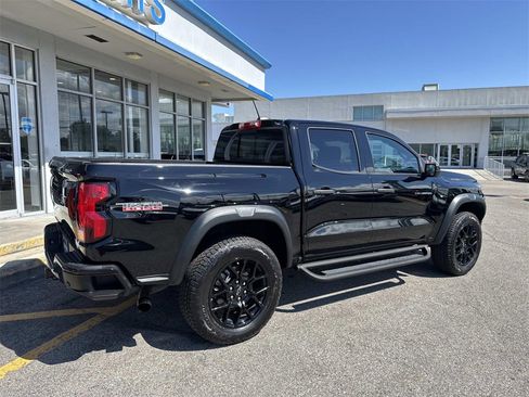 Certified 2024 Chevrolet Colorado Trail Boss w/ LPO, Dark Essentials Package image 8
