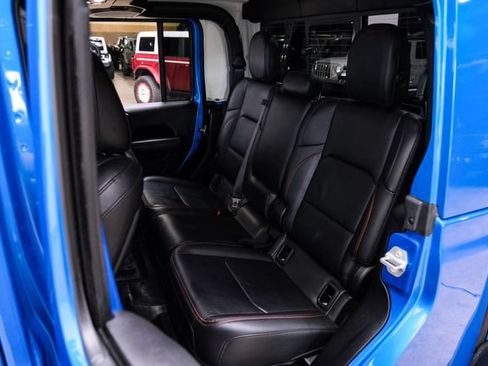 Used 2023 Jeep Gladiator Rubicon w/ LED Lighting Group AWD/4WD image 82